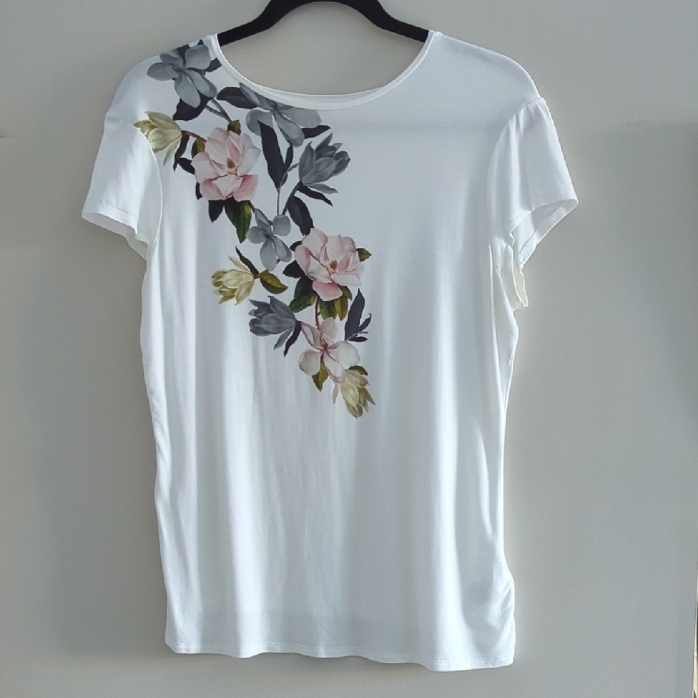 Ted Baker Floral Pattern White Tee Size 4 XS/S